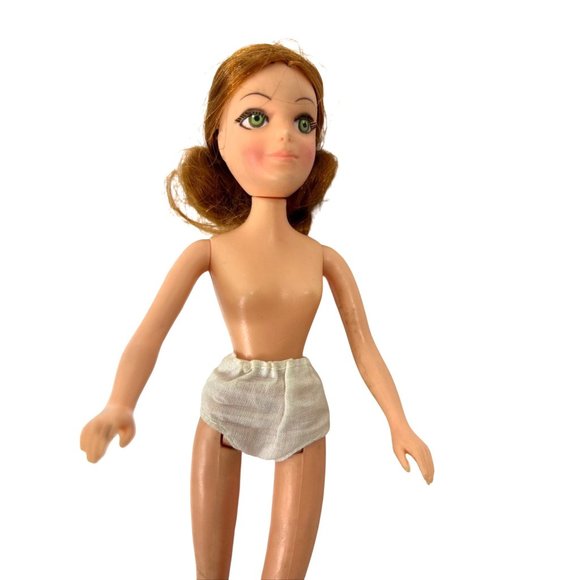 Hasbro 1970s Doll World Love Peace Hong Kong Red Hair Green Eyes Eyelashes - Picture 14 of 17